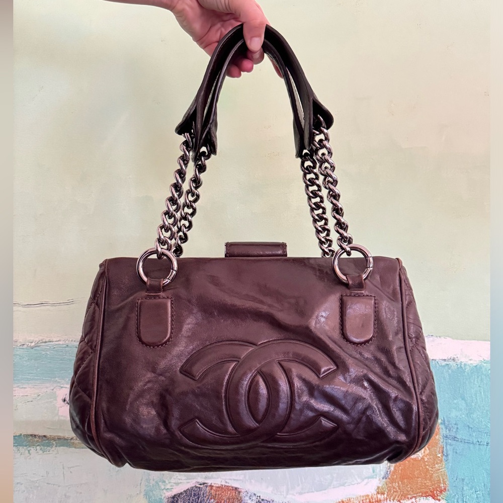 CHANEL beautiful chocolate brown tote authentic